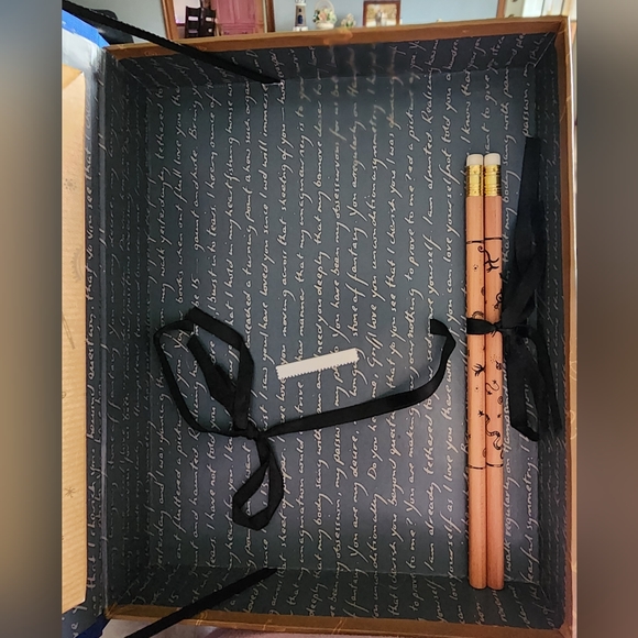 Griffin & Sabine Triology + 4 other Nick Bamtock books - Picture 9 of 14